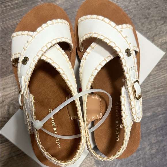 Lucky Brand Kids White and Tan Sandals - Picture 5 of 8